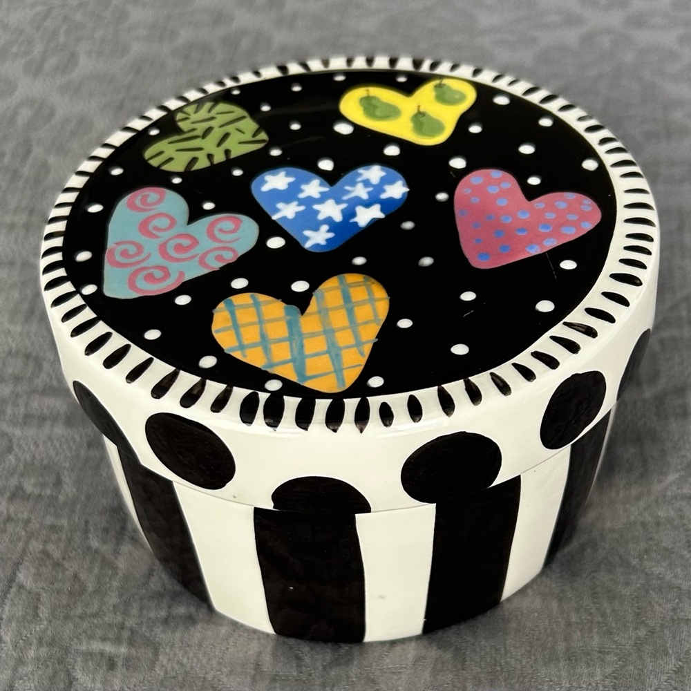 Heart Patterned Hand Painted Decorative Box. Signed by Lynn Morris